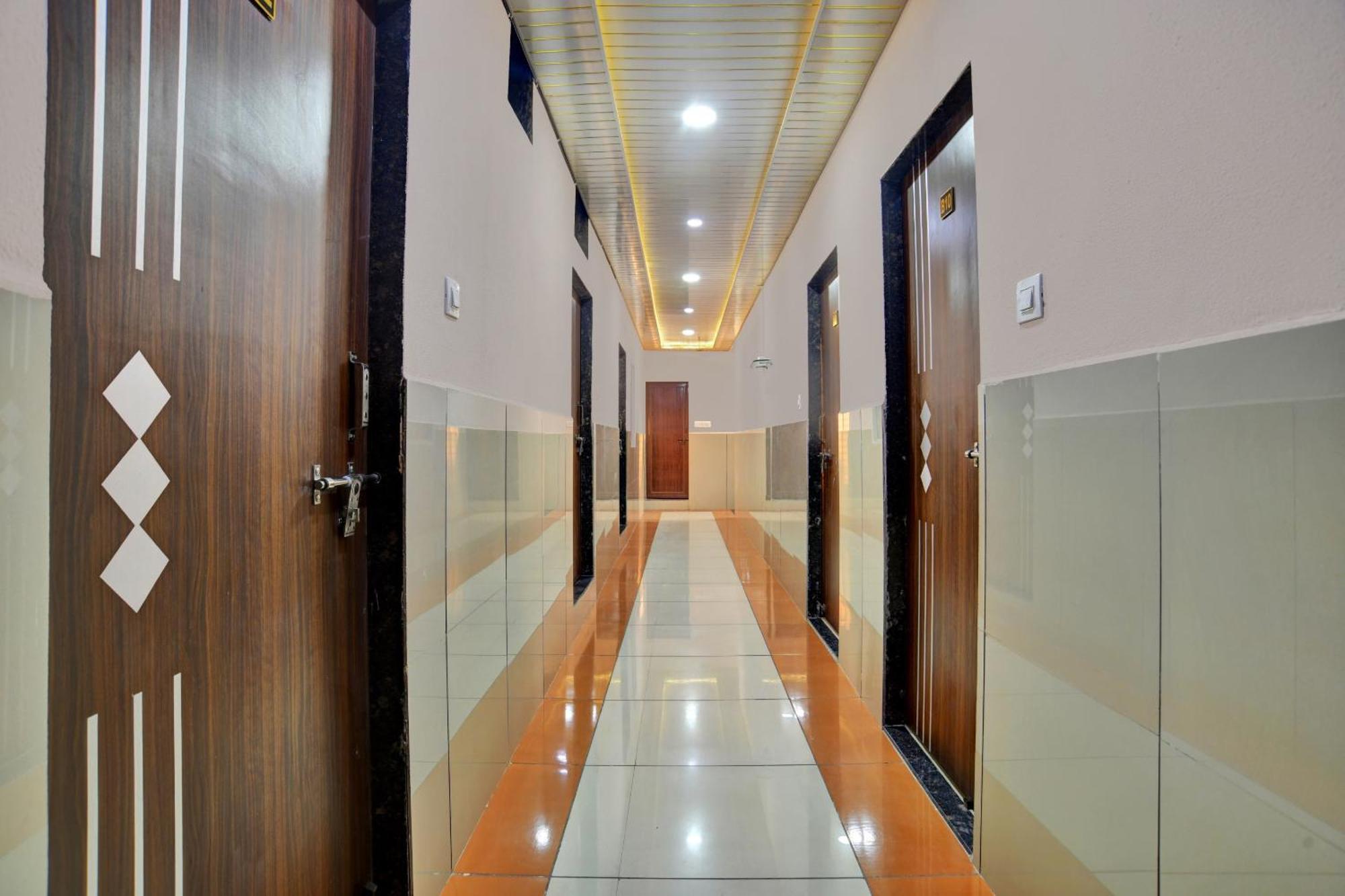 Hotel O Sai Sahara Indore Esterno foto