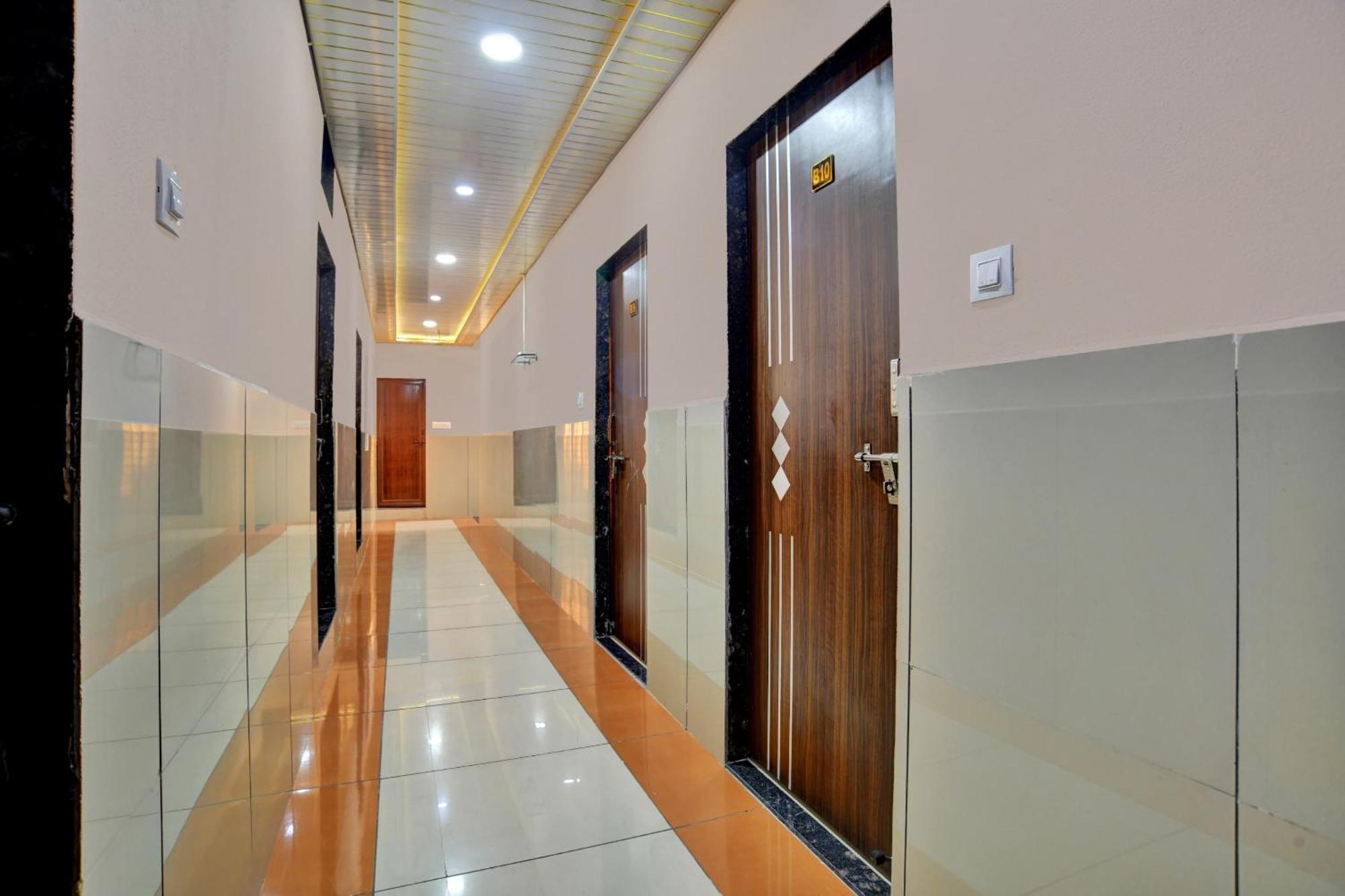 Hotel O Sai Sahara Indore Esterno foto