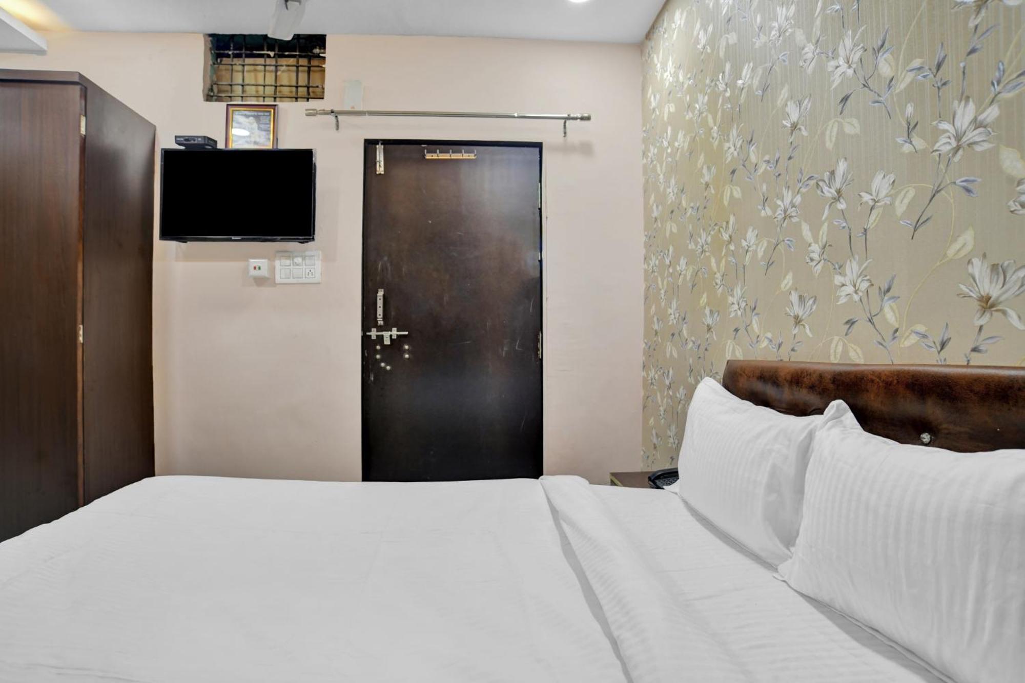 Hotel O Sai Sahara Indore Esterno foto
